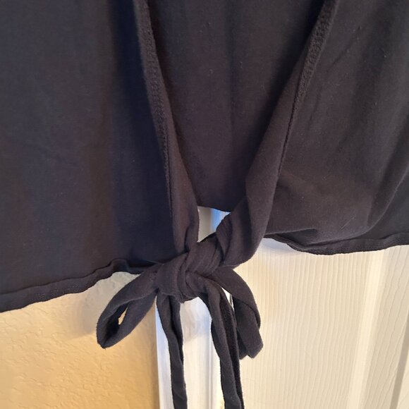 Hollister Black Tie Up Crop Tee - Size Medium - Picture 3 of 6